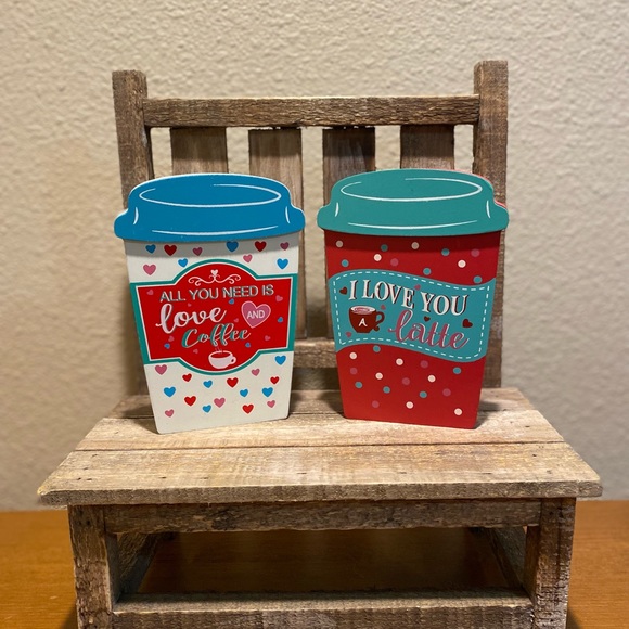 Valentine’s Day Tier Tray Decor Set, Coffee Cup Shaped Signs, I Love You A Latte - Picture 3 of 14